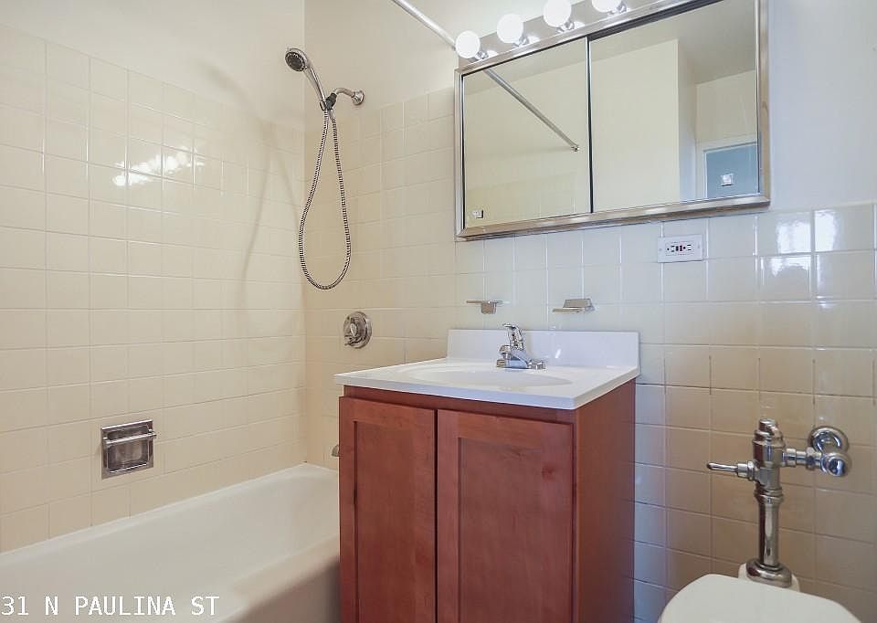 1st image of 4631 N Paulina St #1715