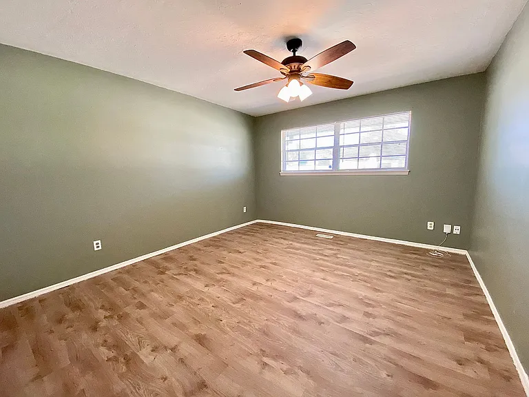 6336 N Villa Ave — Photo 12