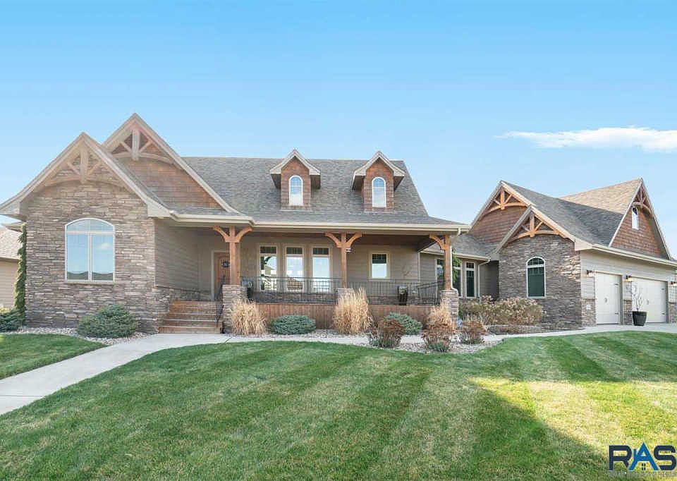 1st image of 8405 S Quiet Oak Cir