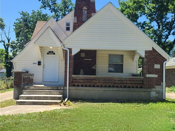 2nd image of 1521 Shelley Dr