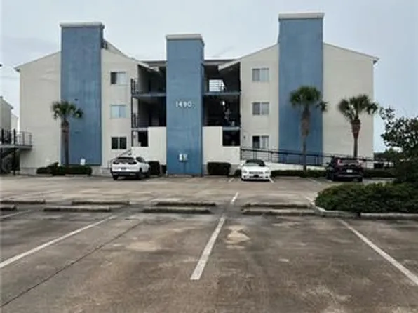 1490 Harbor Dr #209, Madisonville, LA 70447