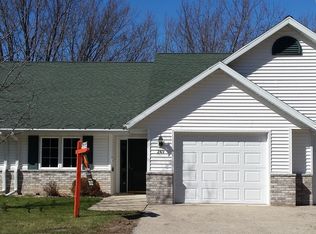 249 Columbus St, Lodi, WI 53555