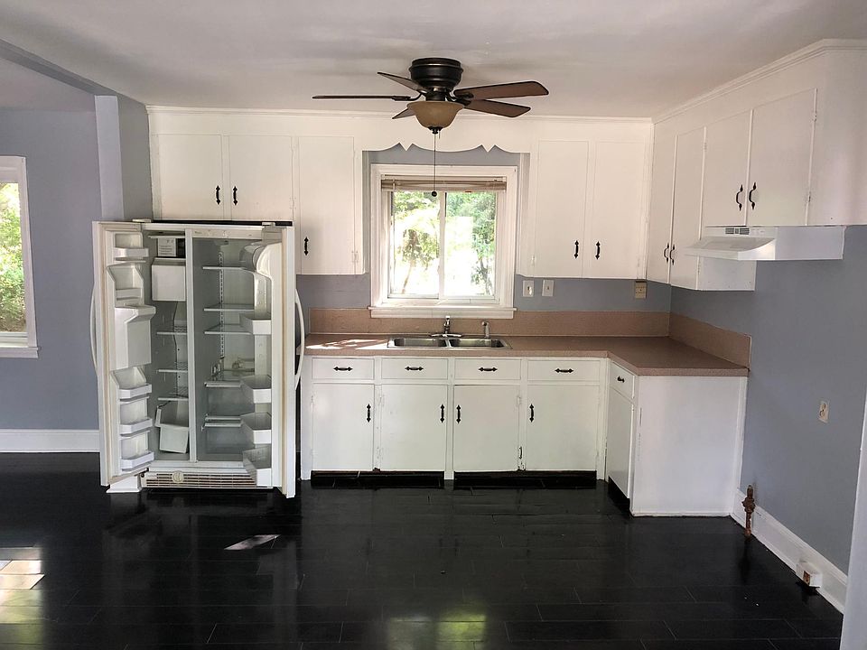 1st image of 4808 Holbrook Dr