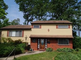 1104 Meadow Lark Dr, Halethorpe, MD 21227