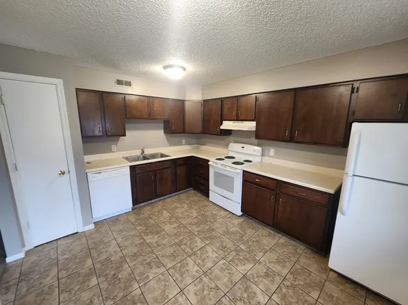 3532 Huntington Ave APT 2, Lincoln, NE 68504