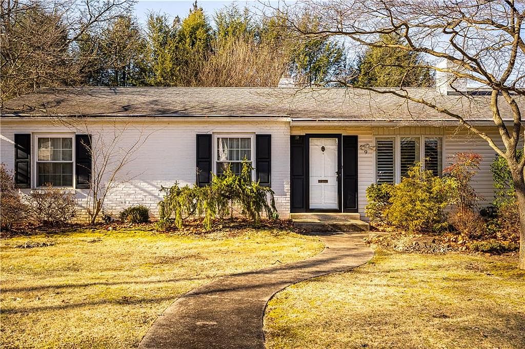 9 Cedarwood Rd, Wyomissing, PA 19610 Zillow