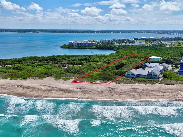 155 NE Macarthur Blvd, Stuart, FL 34996