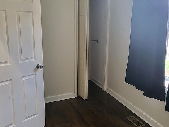 4th image of 3623 W Grenshaw St #1