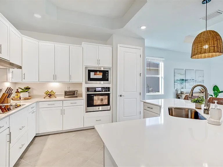 17617 Santorini Ct — Photo 11