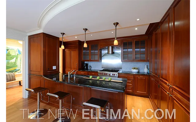 Sold by Douglas Elliman | media 14
