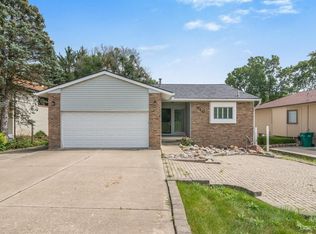 510 Rosedale Rd, Ypsilanti, MI 48197