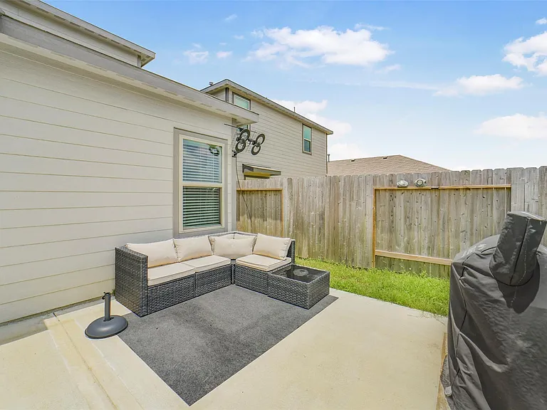 21610 Desert Lily Rd — Photo 29