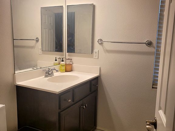 4th image of 8575 Alder Creek St