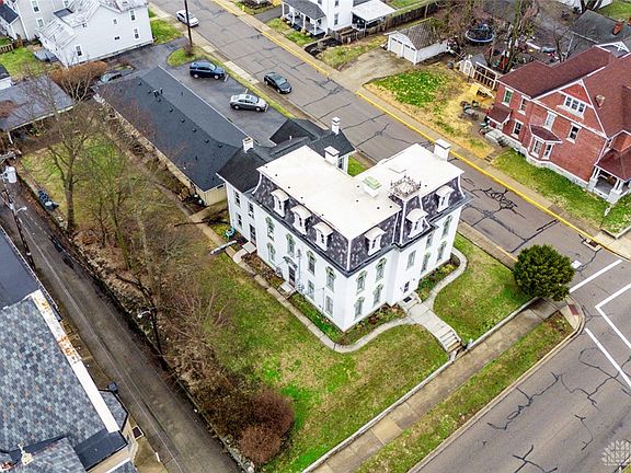 4th image of 215 E Linden Ave