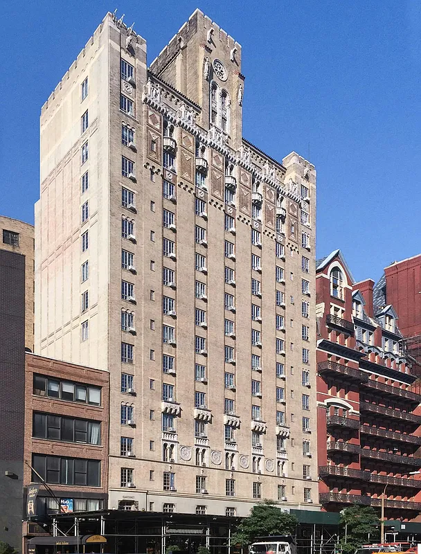 208 West 23rd Street 211