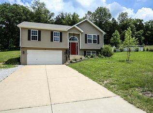 624 Osage Lake Dr, Cedar Hill, MO 63016