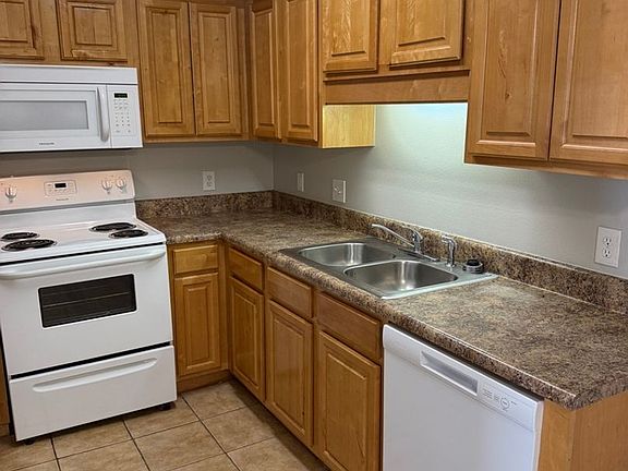 5th image of 909 E Johnson Ave #8458-B