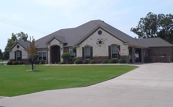 2nd image of 6713 Colonial Dr