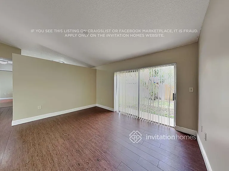14641 N Beckley Sq — Photo 4