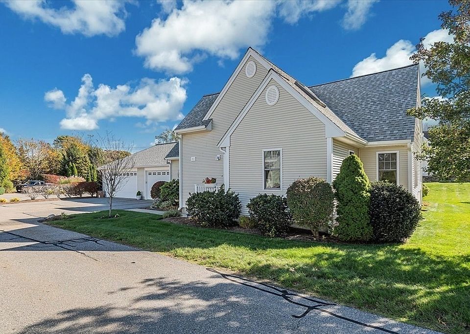 1st image of 4 Old Field Rd Unit 4