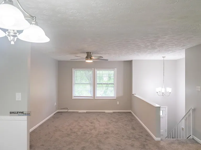 77 Garner Ave — Photo 6