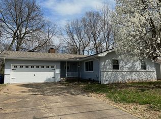 2348 S Delaware Ave, Springfield, MO 65804