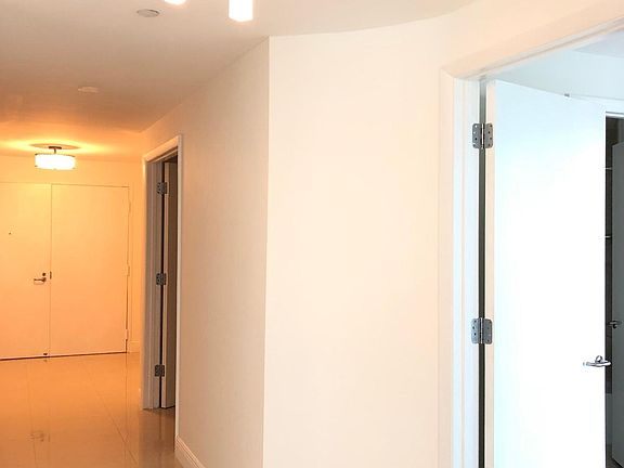 2nd image of 2507-3131 NE 188th St #2507