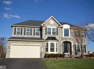 18452 Kerill Rd, Triangle, VA 22172