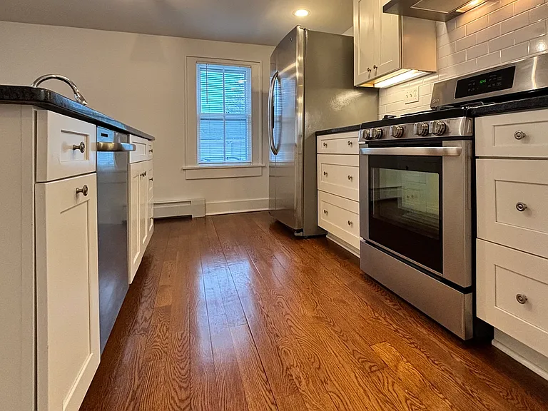 156 Bungalow Ave — Photo 10