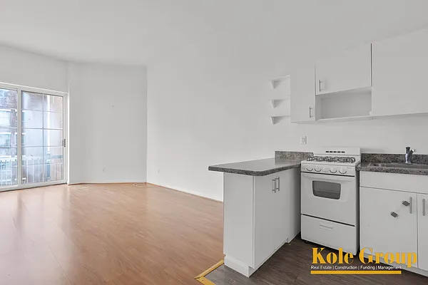 Rented by Kole Group | media 9