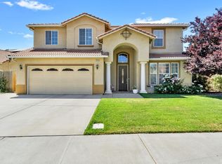 1025 Leisure Dr, Lemoore, CA 93245