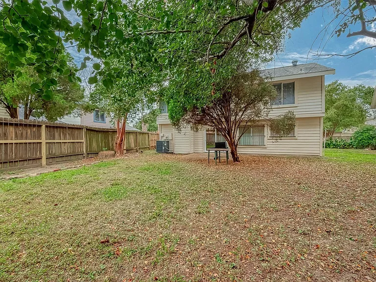2915 Windchase Blvd — Photo 6
