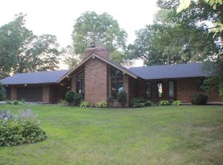 8089 Hickory Trl, Belvidere, IL 61008