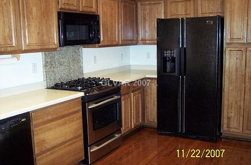 3rd image of 1140 Scenic Crest Dr