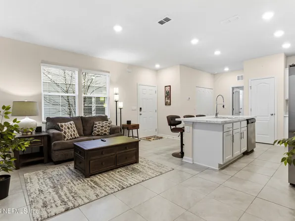 3964 VILLAGE VIEW Lane, Orange Park, FL 32065