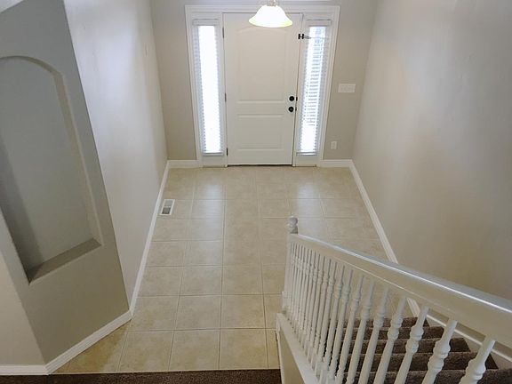 Spacious Entry