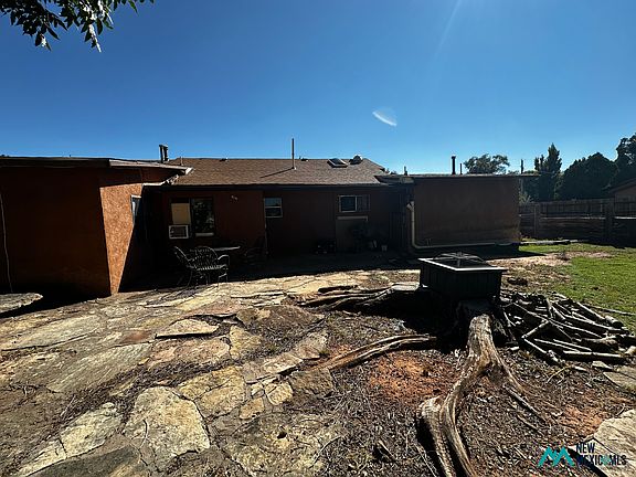 2nd image of 1400 E Pecos Ave