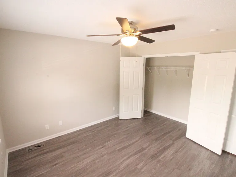 529 Bashford Rd — Photo 8