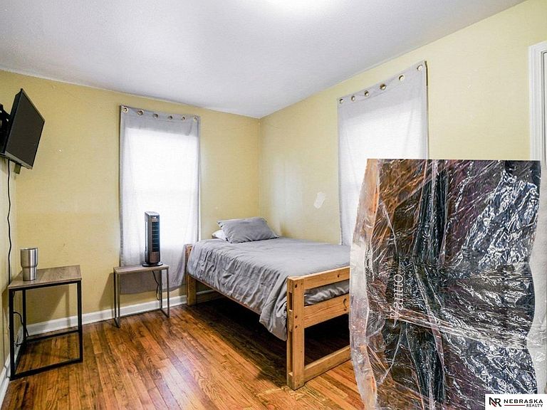Listing photo 5
