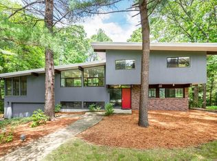 8 Wildewood Dr, Lynnfield, MA 01940