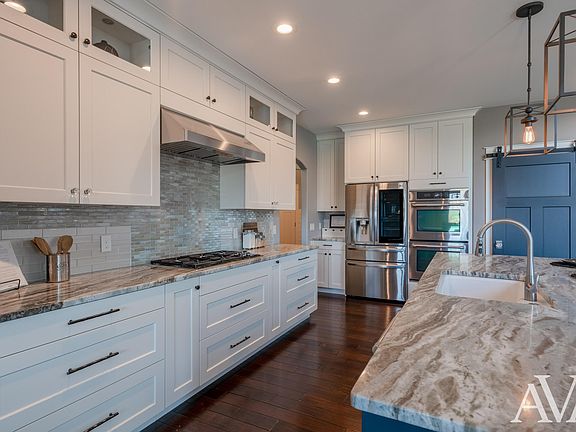 5th image of 2881 Burwood Hill Ct SE