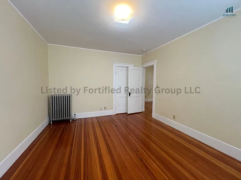 142 Washington St #3 — Photo 3