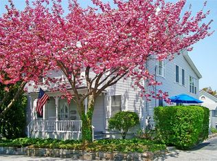 8 Broad St, Stonington, CT 06378