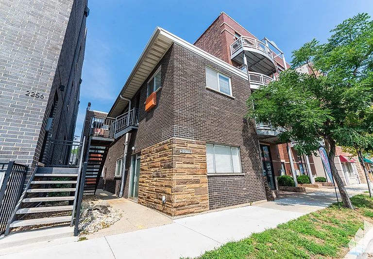 2254 W Foster Ave #3R — Photo 31