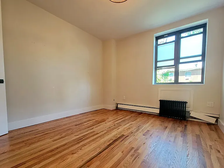 945 Herkimer St #3 — Photo 9