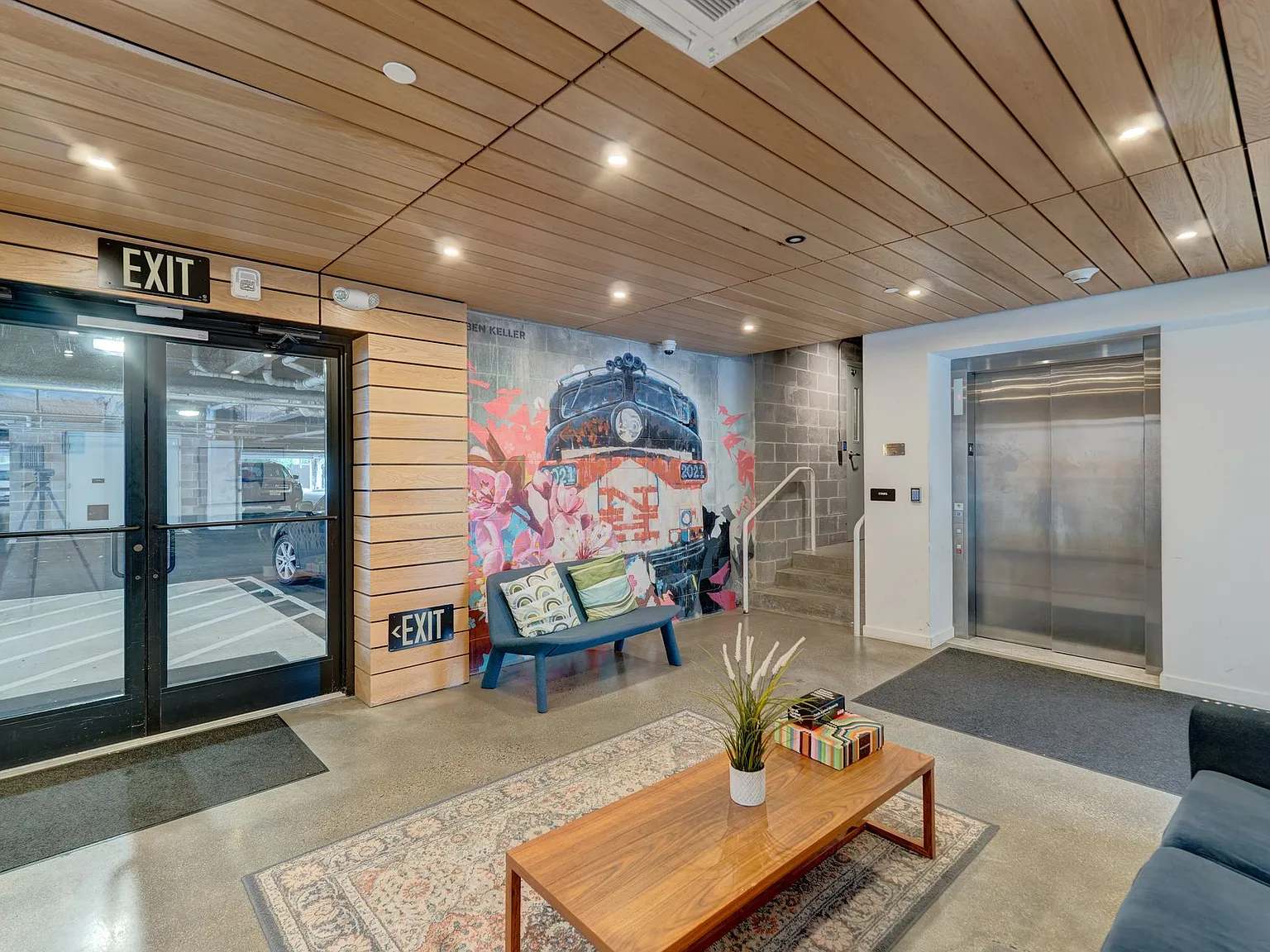 The Elm at 104 Howe St! — Photo 4