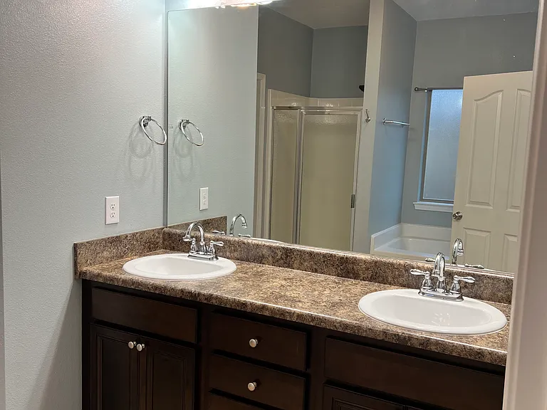 6717 Barnwood Dr — Photo 13