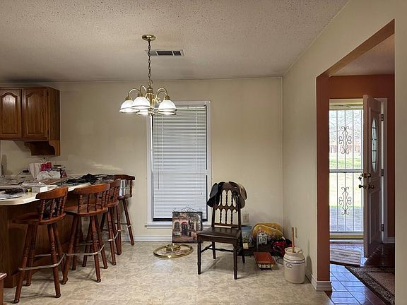 3rd image of 155 Wilmont Rd