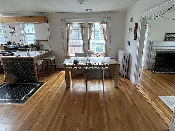 2nd image of 8 Hammondswood Rd #11