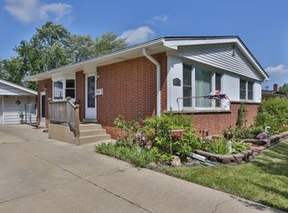 180 Joyce Ln, Chicago Heights, IL